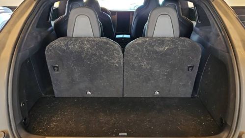 2019 Tesla Model X - Images - 11