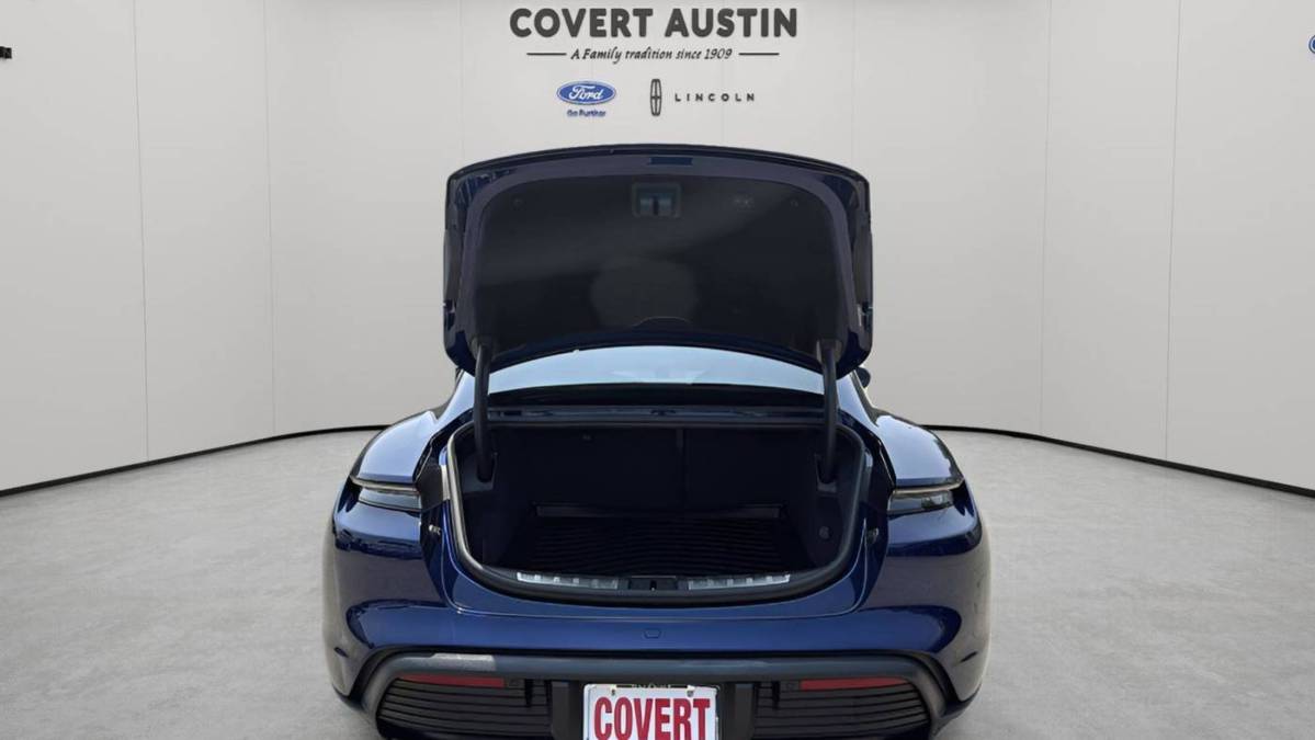 2021 Porsche Taycan - Images - 9