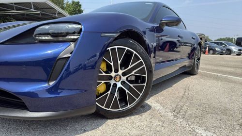 2021 Porsche Taycan - Images - 11