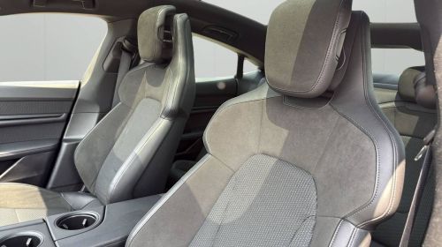 2021 Porsche Taycan - Images - 12