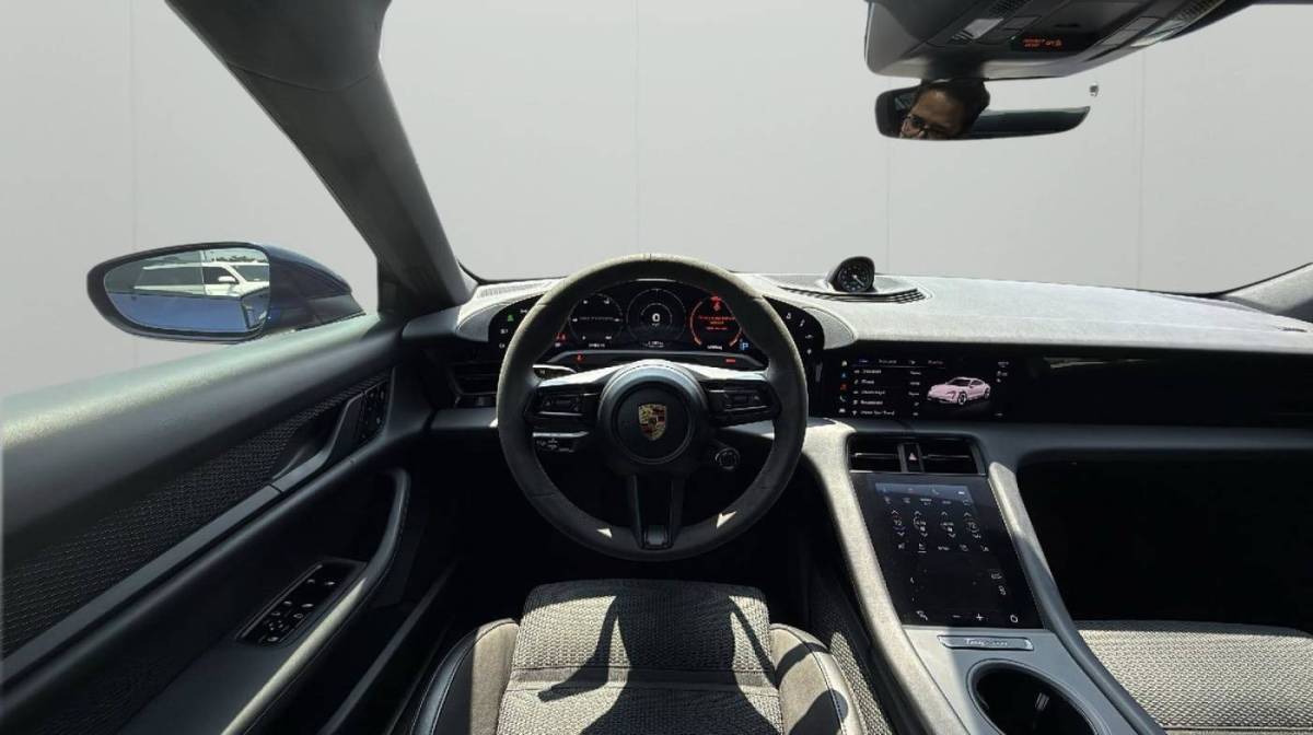 2021 Porsche Taycan - Images - 15