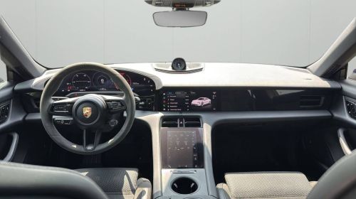 2021 Porsche Taycan - Images - 24