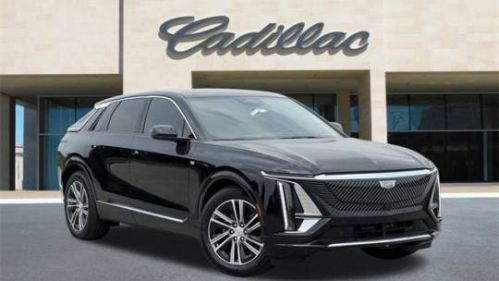 2025 Cadillac Lyriq - Images - 1