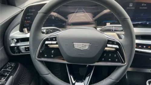 2025 Cadillac Lyriq - Images - 9