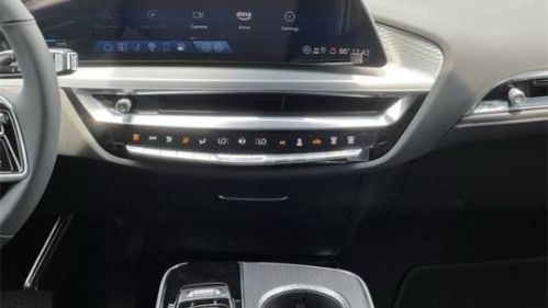 2025 Cadillac Lyriq - Images - 13