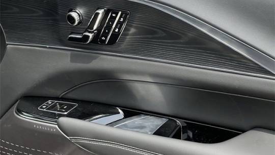 2025 Cadillac Lyriq - Images - 21