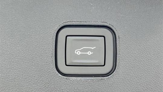 2025 Cadillac Lyriq - Images - 23