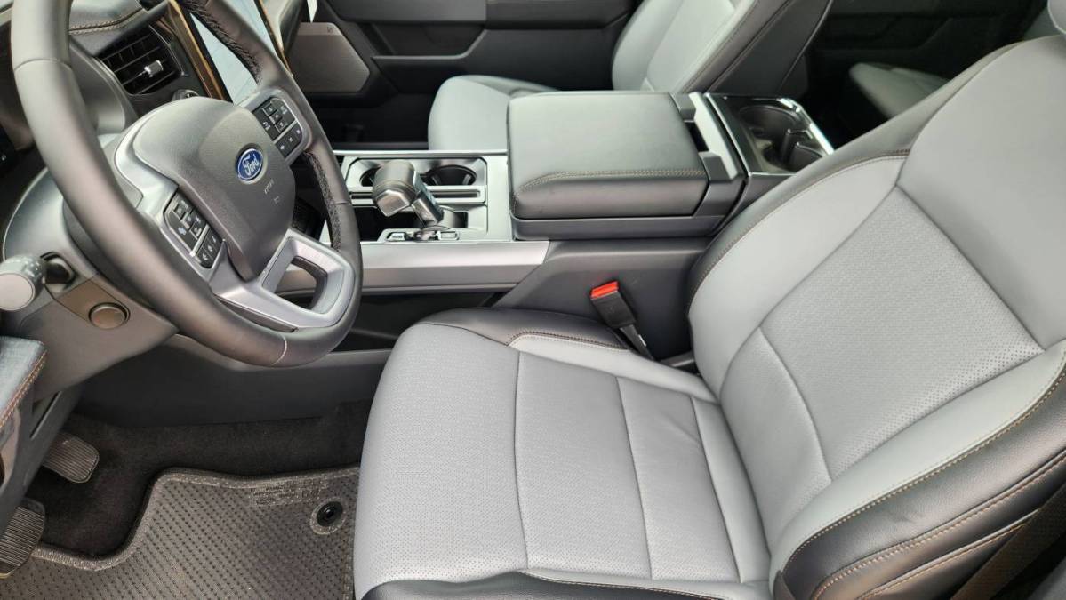 2025 Ford F-150 Lightning - Images - 8