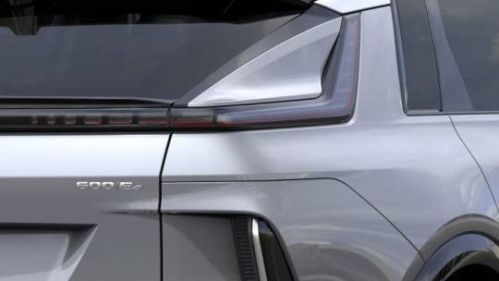 2025 Cadillac Lyriq - Images - 11