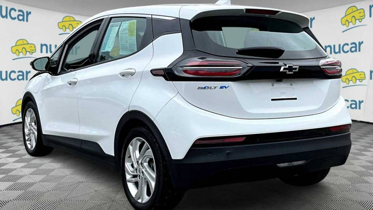 2023 Chevrolet Bolt - Images - 4