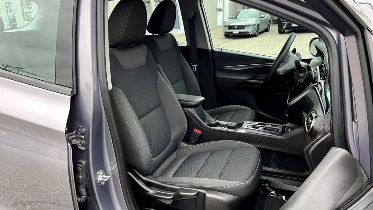 2023 Chevrolet Bolt - Images - 11
