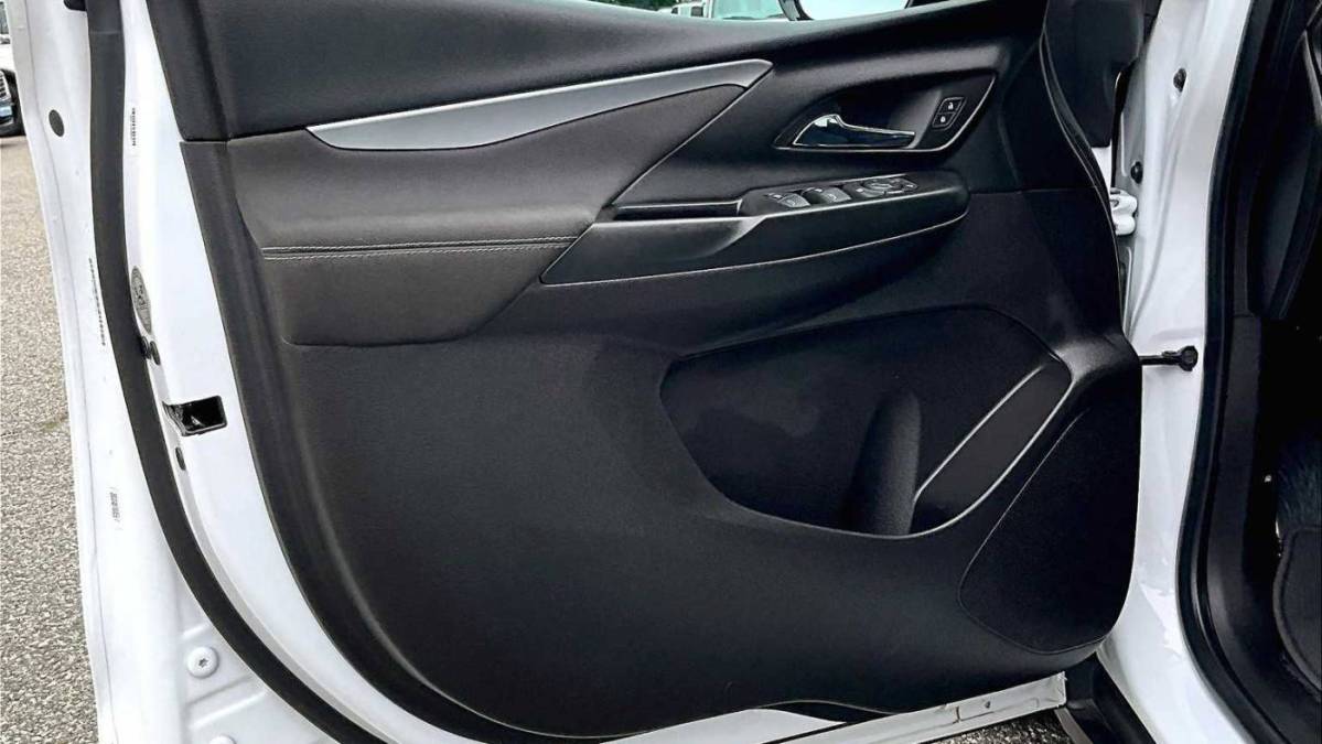 2023 Chevrolet Bolt - Images - 9