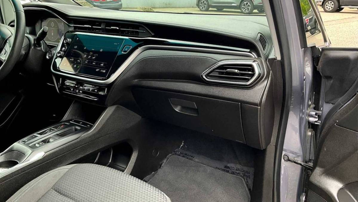 2023 Chevrolet Bolt - Images - 13