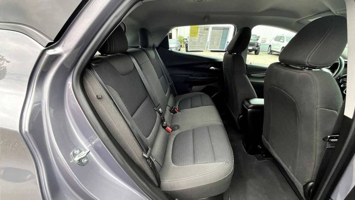 2023 Chevrolet Bolt - Images - 16