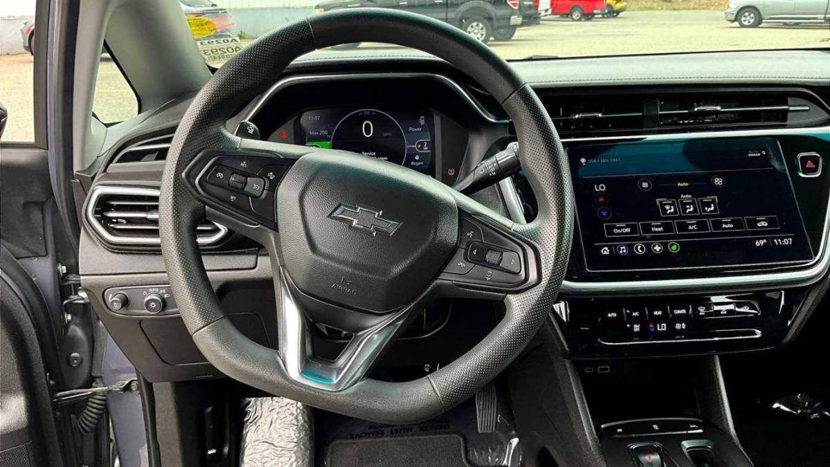 2023 Chevrolet Bolt - Images - 17