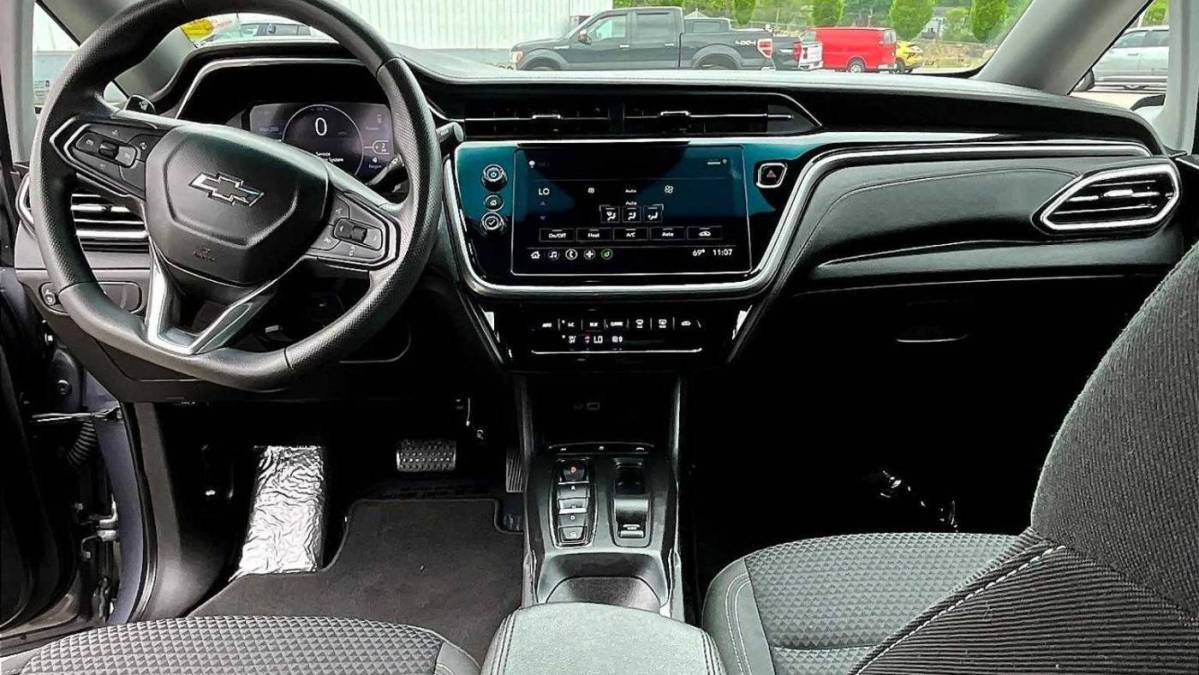 2023 Chevrolet Bolt - Images - 21