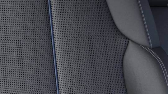 2025 Cadillac Lyriq - Images - 21