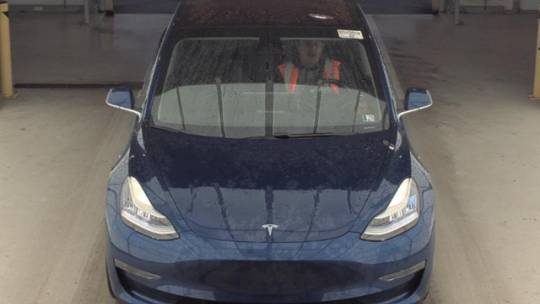 2018 Tesla Model 3 - Images - 2