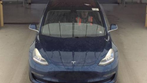 2018 Tesla Model 3 - Images - 2