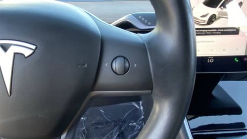 2018 Tesla Model 3 - Images - 8