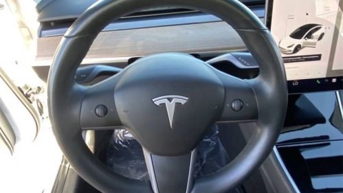 2018 Tesla Model 3 - Images - 9