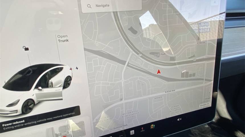 2018 Tesla Model 3 - Images - 12