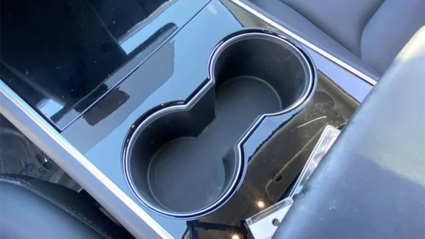 2018 Tesla Model 3 - Images - 16