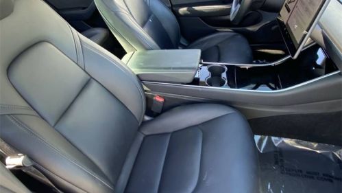 2018 Tesla Model 3 - Images - 17