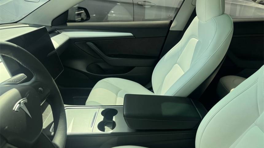 2023 Tesla Model 3 - Images - 3