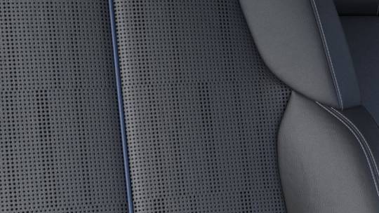 2025 Cadillac Lyriq - Images - 21