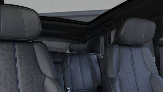 2025 Cadillac Lyriq - Images - 24