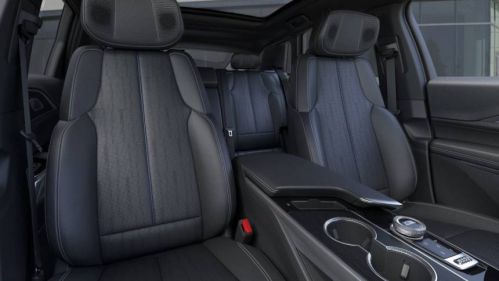 2025 Cadillac Lyriq - Images - 16