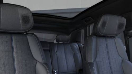 2025 Cadillac Lyriq - Images - 24