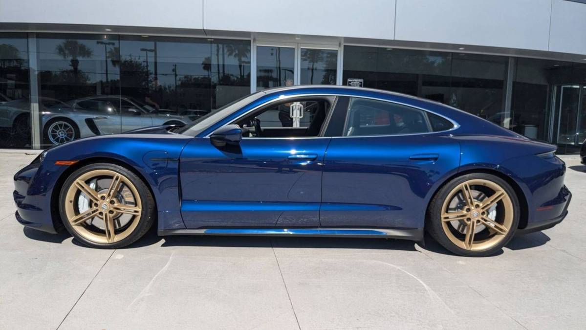 2021 Porsche Taycan - Images - 2