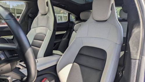 2021 Porsche Taycan - Images - 5