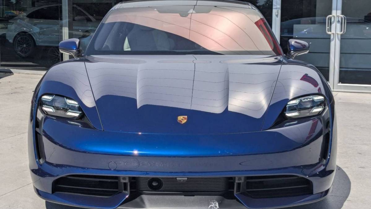 2021 Porsche Taycan - Images - 6