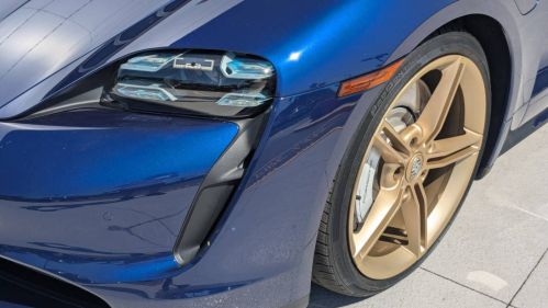 2021 Porsche Taycan - Images - 12