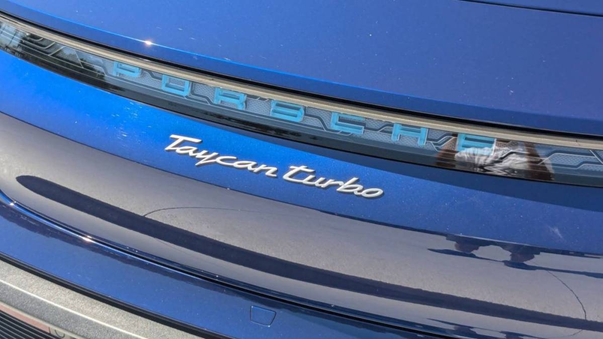 2021 Porsche Taycan - Images - 13