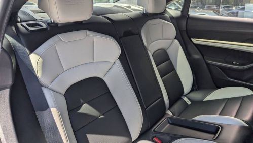 2021 Porsche Taycan - Images - 25