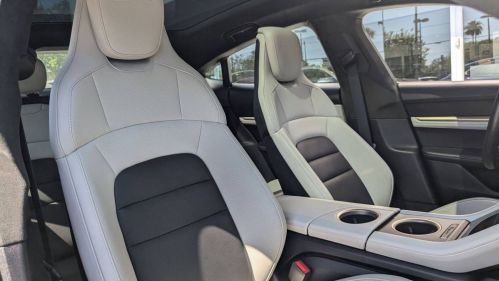 2021 Porsche Taycan - Images - 26