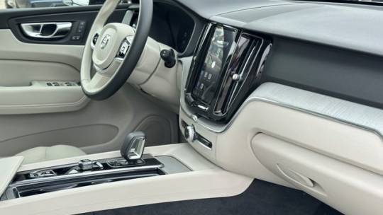 2025 Volvo XC60 - Images - 11