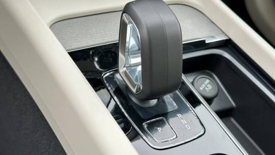 2025 Volvo XC60 - Images - 21