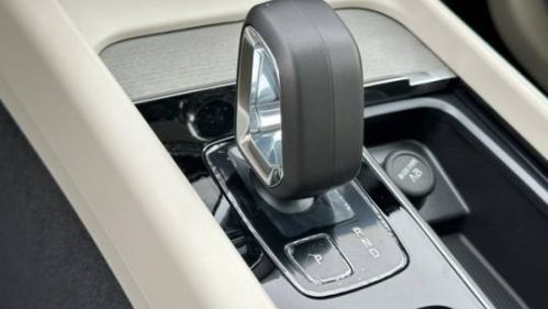 2025 Volvo XC60 - Images - 21