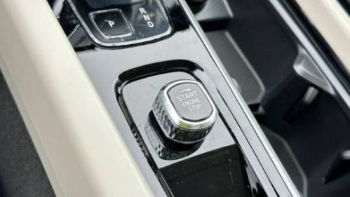 2025 Volvo XC60 - Images - 22