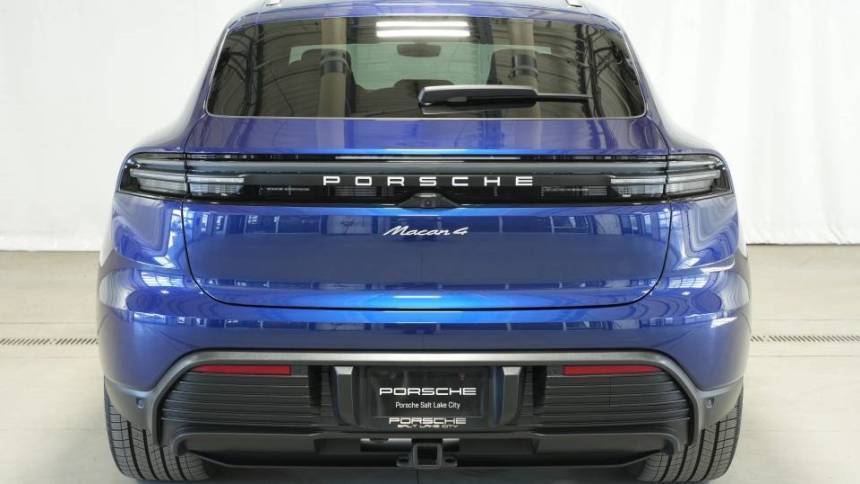 2024 Porsche Macan Electric - Images - 14