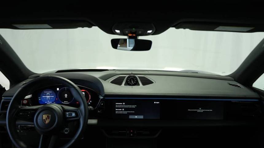 2024 Porsche Macan Electric - Images - 16