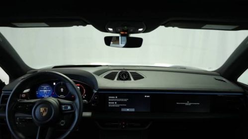 2024 Porsche Macan Electric - Images - 16