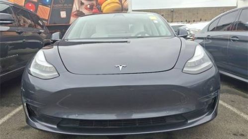 2019 Tesla Model 3 - Images - 2