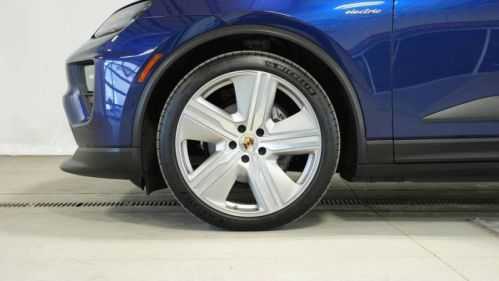 2024 Porsche Macan Electric - Images - 41