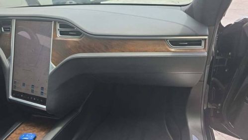 2017 Tesla Model S - Images - 7